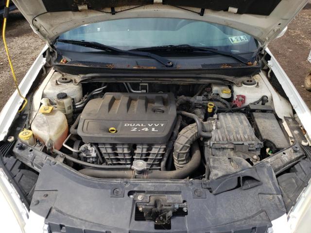 Photo 7 from auction – 2011 CHRYSLER 200 LX with VIN 1C3BC4FB7BN522585