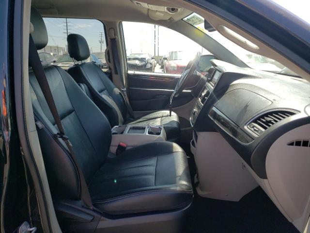Photo 5 from auction – 2016 CHRYSLER TOWN & COU with VIN 2C4RC1BG5GR292369