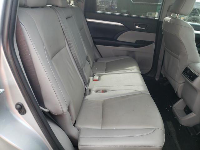 Photo 6 from auction – 2019 TOYOTA HIGHLANDER with VIN 5TDJZRFH8KS601023