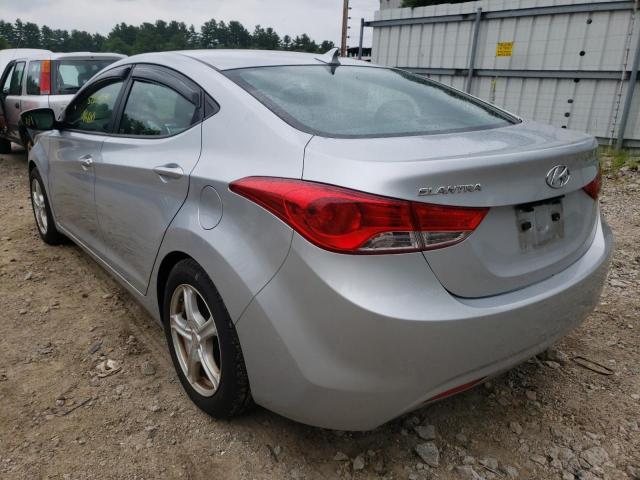 Photo 3 from auction – 2012 HYUNDAI ELANTRA GL with VIN 5NPDH4AE5CH077997