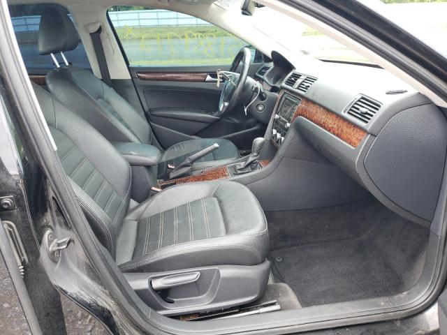 Photo 5 from auction – 2012 VOLKSWAGEN PASSAT SEL with VIN 1VWCP7A35CC065839