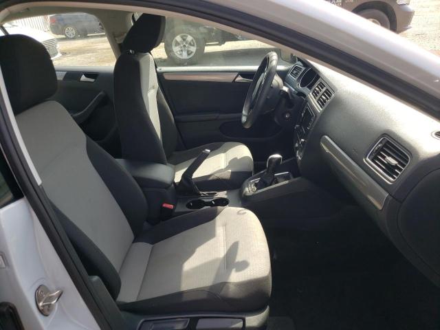 Photo 5 from auction – 2017 VOLKSWAGEN JETTA S with VIN 3VW2B7AJ0HM374892