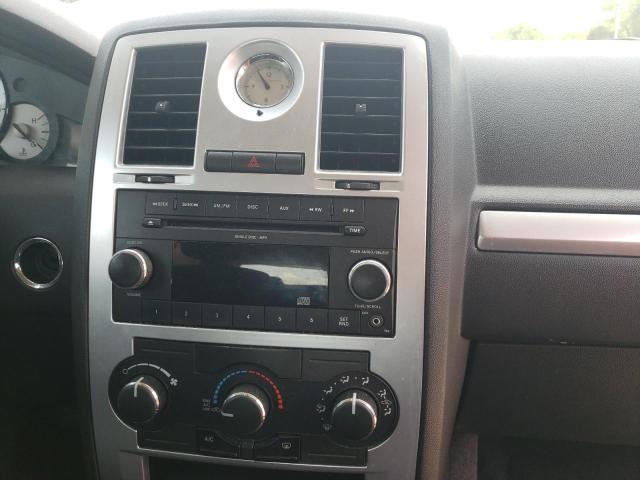 Photo 9 from auction – 2010 CHRYSLER 300 TOURIN with VIN 2C3CA4CD5AH173739