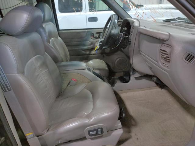 Photo 5 from auction – 1998 CHEVROLET BLAZER with VIN 1GNDT13WXW2179019