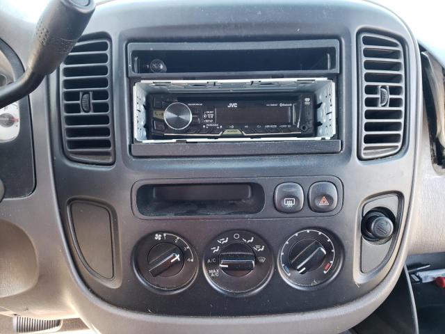 Photo 9 from auction – 2002 FORD ESCAPE XLT with VIN 1FMYU03192KC93153