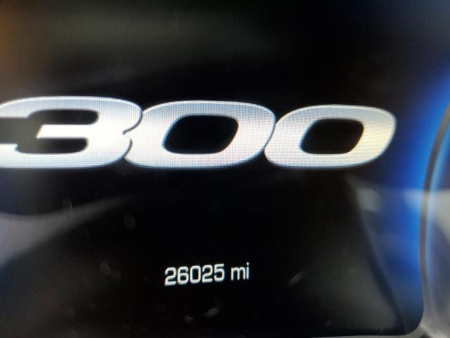 Фото 8 с аукциона – 2017 CHRYSLER 300 S с VIN 2C3CCABG1HH526637