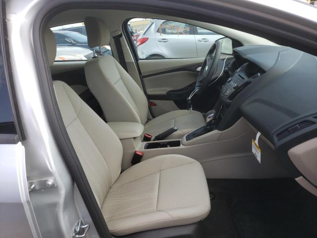 Photo 5 from auction – 2017 FORD FOCUS SE with VIN 1FADP3K21HL251512