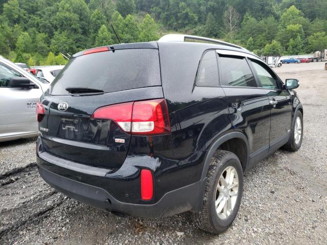 Photo 4 from auction – 2015 KIA SORENTO LX with VIN 5XYKTCA69FG592800