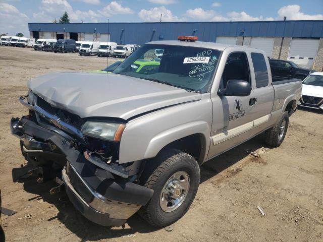 Photo 2 from auction – 2004 CHEVROLET SILVERADO with VIN 1GCHK29UX4E128480