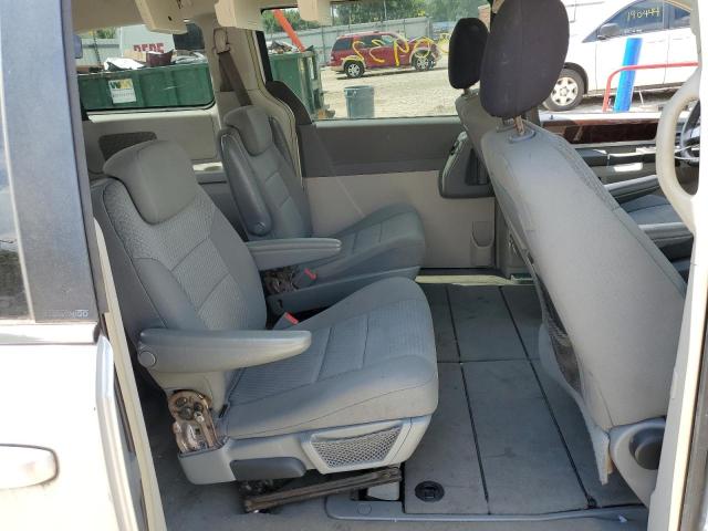 Photo 6 from auction – 2010 CHRYSLER TOWN & COU with VIN 2A4RR5D11AR152304