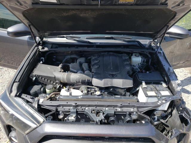 Photo 7 from auction – 2018 TOYOTA 4RUNNER SR with VIN JTEBU5JR8J5570657