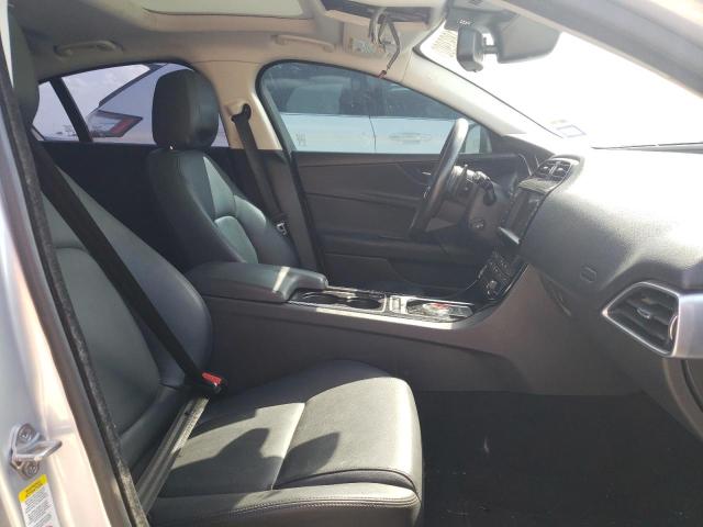 Photo 5 from auction – 2017 JAGUAR XE PREMIUM with VIN SAJAD4BN2HA963451