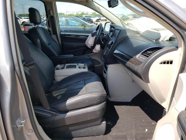 Photo 5 from auction – 2016 CHRYSLER TOWN & COU with VIN 2C4RC1BG5GR141337