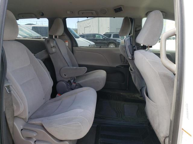 Photo 6 from auction – 2015 TOYOTA SIENNA LE with VIN 5TDKK3DC5FS585740