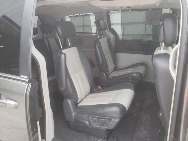 Photo 6 from auction – 2010 CHRYSLER TOWN & COU with VIN 2A4RR8DX9AR449987
