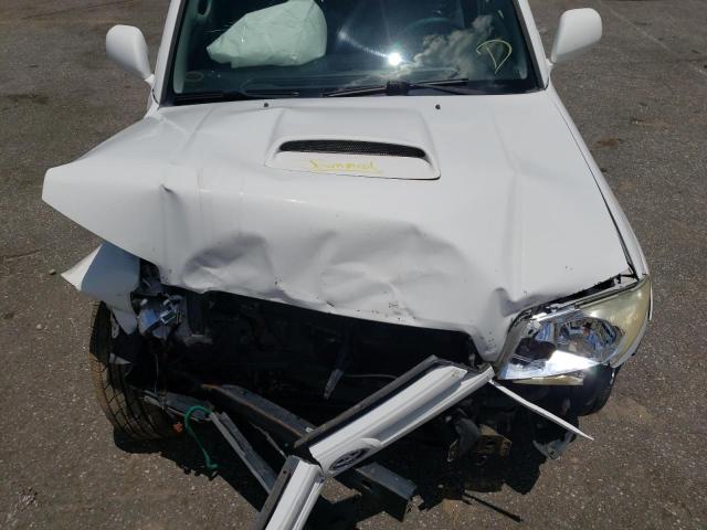 Photo 7 from auction – 2004 TOYOTA 4RUNNER SR with VIN JTEBU14R048014236