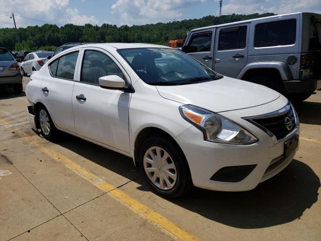 NISSAN VERSA S 2018 with VIN 3N1CN7AP4JL858159 - Photo from auction