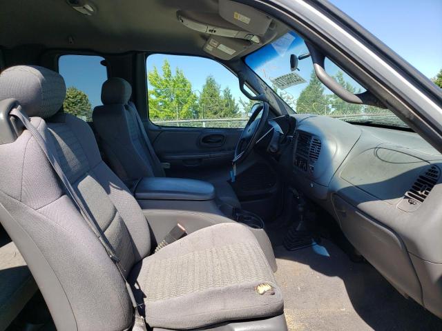 Photo 5 from auction – 2002 FORD F150 with VIN 1FTRX18L82NA92634