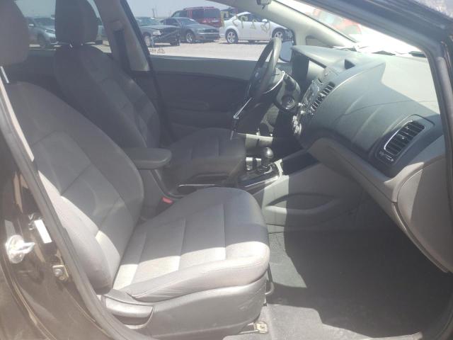 Photo 5 from auction – 2017 KIA FORTE LX with VIN 3KPFK4A7XHE081230