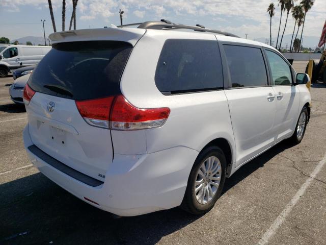 Photo 4 from auction – 2011 TOYOTA SIENNA XLE with VIN 5TDYK3DC6BS143733
