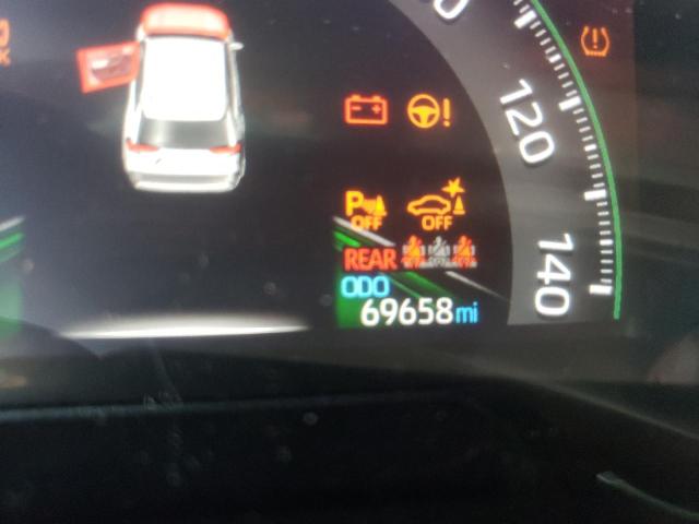 Photo 8 from auction – 2019 TOYOTA RAV4 XSE with VIN JTMEWRFV1KD503317