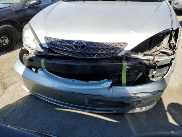 Photo 9 from auction – 2004 TOYOTA CAMRY LE with VIN 4T1BF30K14U579259