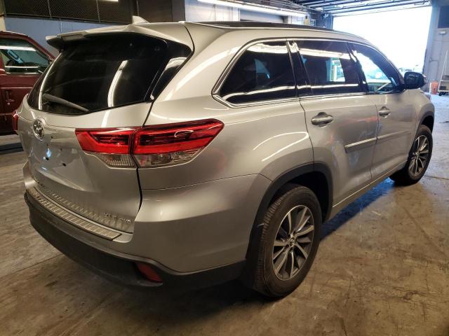 Photo 4 from auction – 2018 TOYOTA HIGHLANDER with VIN 5TDJZRFHXJS560246