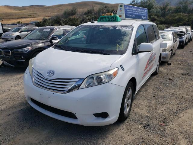 Photo 2 from auction – 2015 TOYOTA SIENNA LE with VIN 5TDKK3DC5FS585740