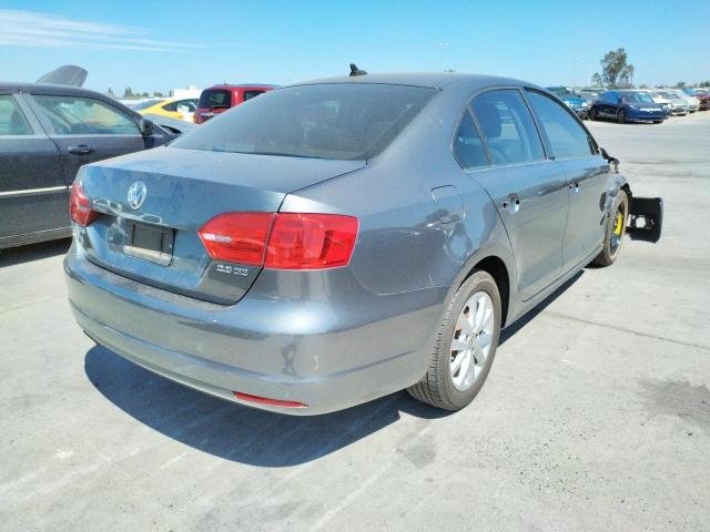 Photo 4 from auction – 2011 VOLKSWAGEN JETTA SE with VIN 3VWDZ7AJ9BM052425