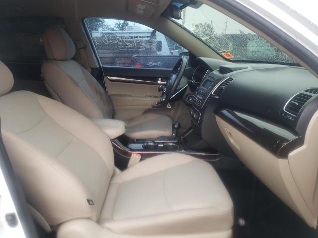 Photo 5 from auction – 2014 KIA SORENTO LX with VIN 5XYKTCA61EG541788