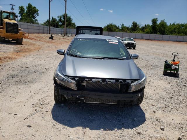 Photo 9 from auction – 2017 KIA FORTE LX with VIN 3KPFL4A76HE141002