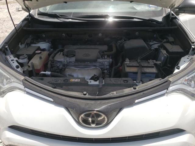 Photo 7 from auction – 2018 TOYOTA RAV4 LE with VIN JTMZFREV4JJ197989