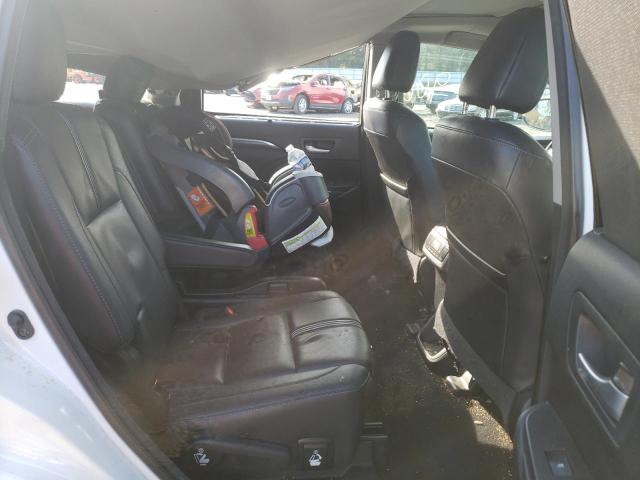 Photo 6 from auction – 2018 TOYOTA HIGHLANDER with VIN 5TDJZRFH5JS492373