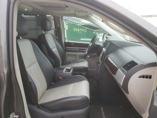 Photo 5 from auction – 2010 CHRYSLER TOWN & COU with VIN 2A4RR8DX9AR449987
