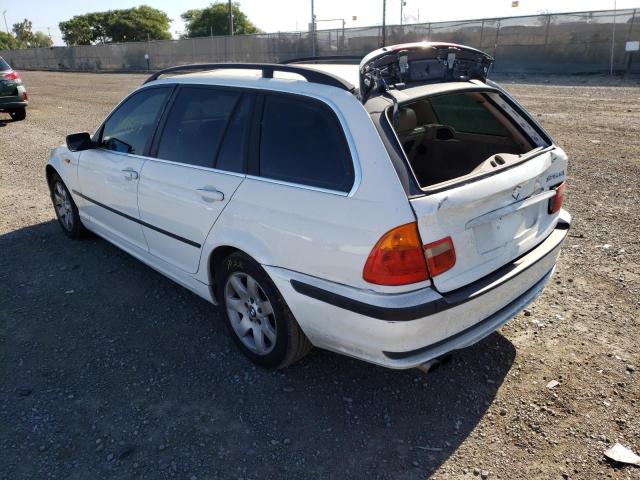 Photo 3 from auction – 2003 BMW 325 XIT with VIN WBAEP33453PF01656