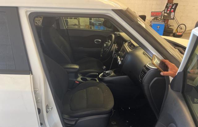 Photo 5 from auction – 2016 KIA SOUL with VIN KNDJN2A20G7265648