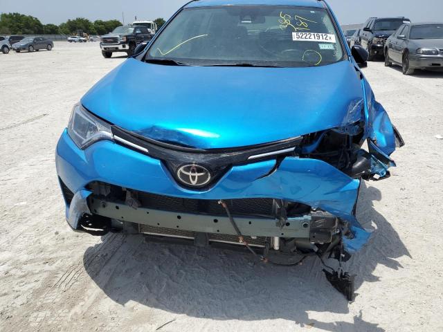 Photo 9 from auction – 2017 TOYOTA RAV4 LE with VIN 2T3ZFREV5HW385187
