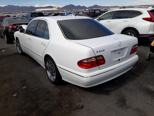 Photo 3 from auction – 2000 MERCEDES-BENZ E 320 with VIN WDBJF65J2YB012088