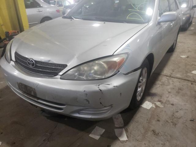 Photo 9 from auction – 2004 TOYOTA CAMRY LE with VIN 4T1BF30K44U584360