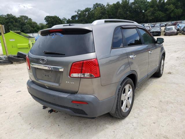 Photo 4 from auction – 2013 KIA SORENTO EX with VIN 5XYKUDA27DG384945