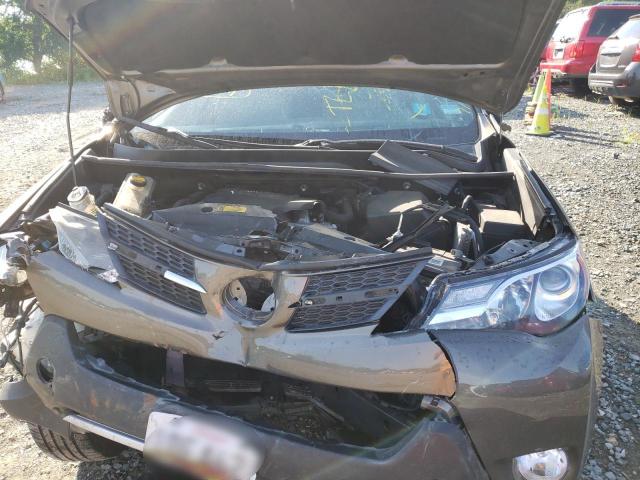 Photo 7 from auction – 2014 TOYOTA RAV4 XLE with VIN 2T3RFREV8EW152724