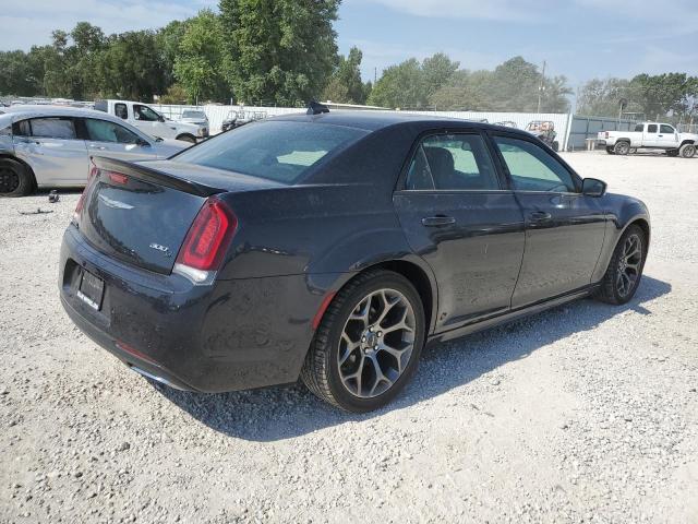 Photo 4 from auction – 2018 CHRYSLER 300 S with VIN 2C3CCABG1JH240437