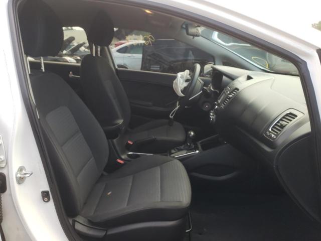 Photo 5 from auction – 2017 KIA FORTE LX with VIN 3KPFL4A71HE083462