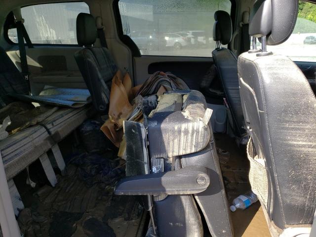 Photo 6 from auction – 2016 CHRYSLER TOWN & COU with VIN 2C4RC1BG2GR173887