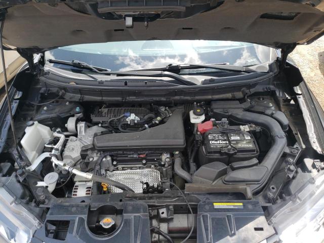 Photo 7 from auction – 2017 NISSAN ROGUE S with VIN 5N1AT2MT3HC773353