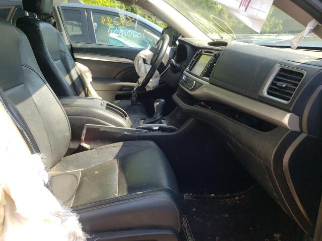 Photo 5 from auction – 2017 TOYOTA HIGHLANDER with VIN 5TDJZRFH8HS413448