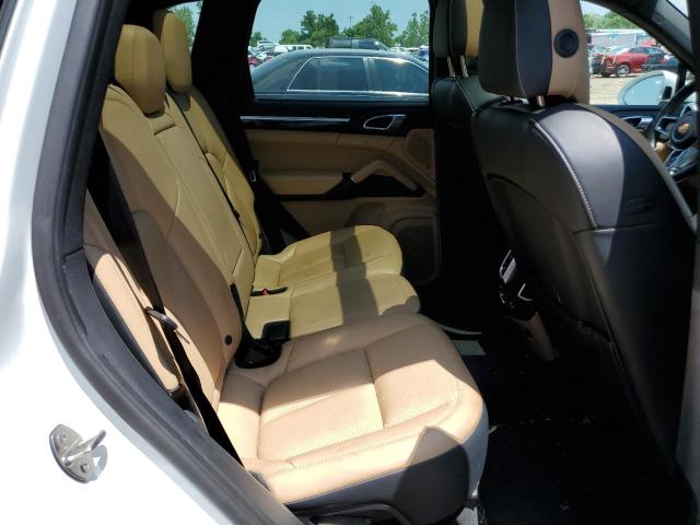 Photo 6 from auction – 2016 PORSCHE CAYENNE with VIN WP1AA2A28GLA06388