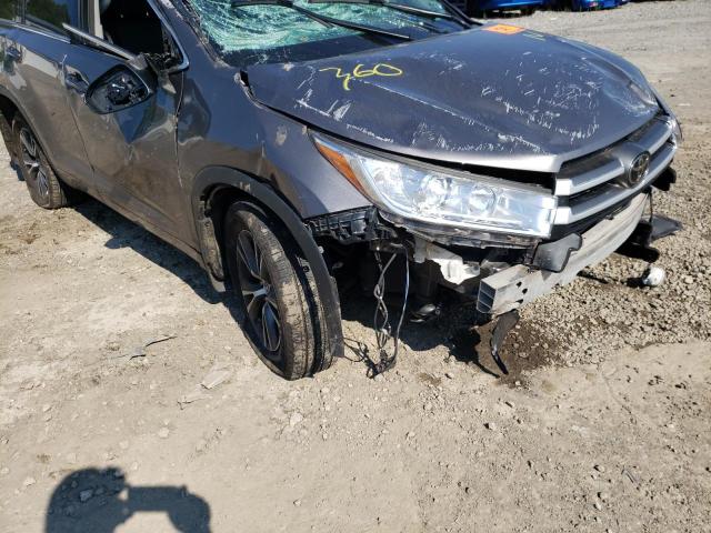 Photo 9 from auction – 2017 TOYOTA HIGHLANDER with VIN 5TDBZRFH3HS433286