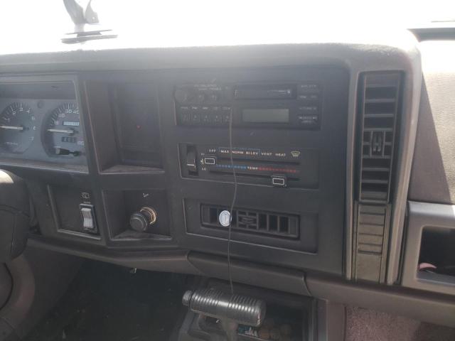 Photo 9 from auction – 1995 JEEP CHEROKEE with VIN 1J4FT68SXSL658639