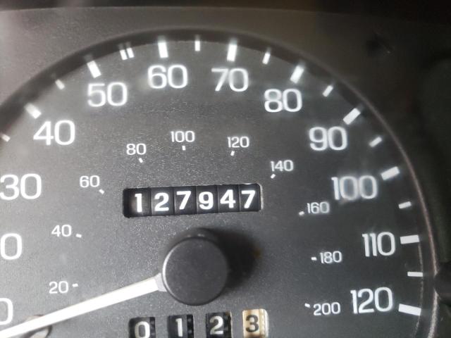 Photo 8 from auction – 1999 FORD ESCORT SE with VIN 1FAFP13P0XW177519